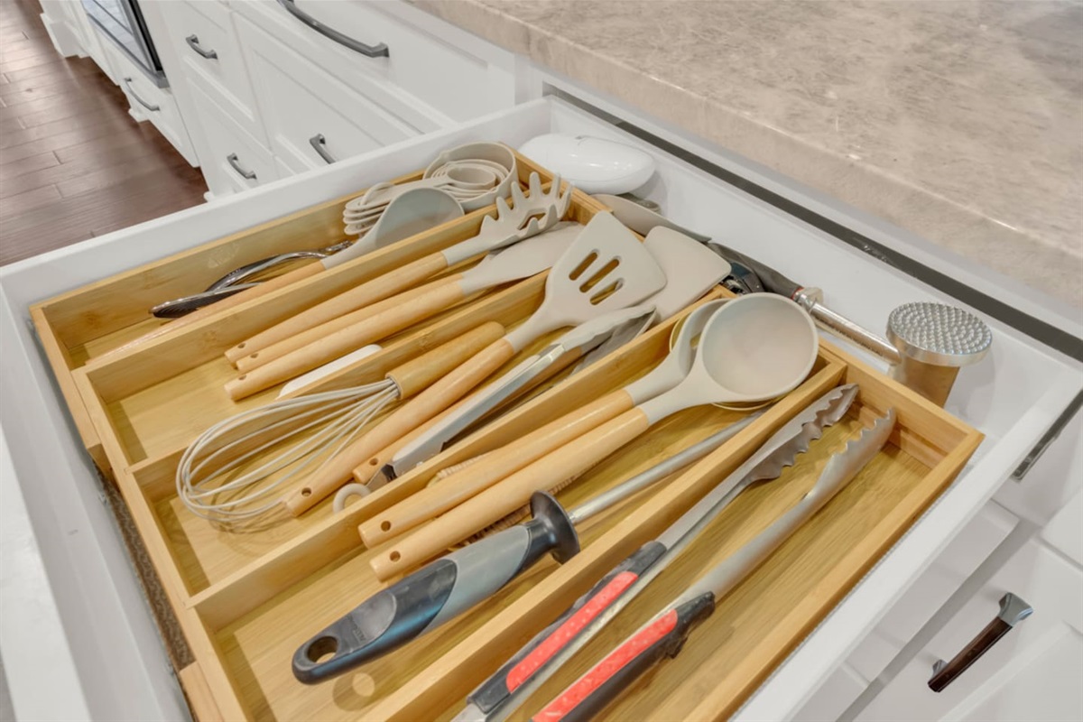 Complete set of cooking utensils provided for easy meal prep and everyday cooking.