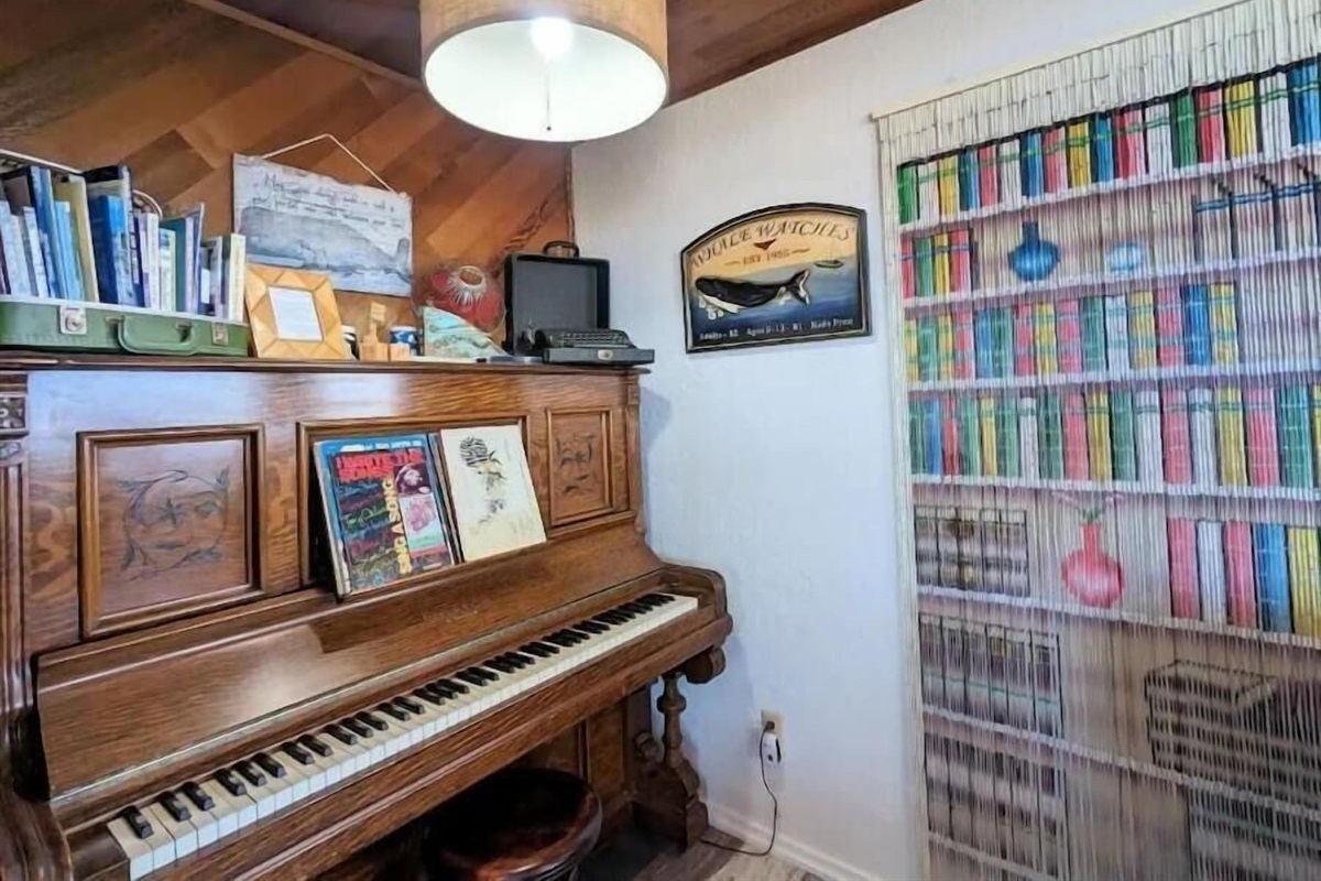 Piano with Sheet music