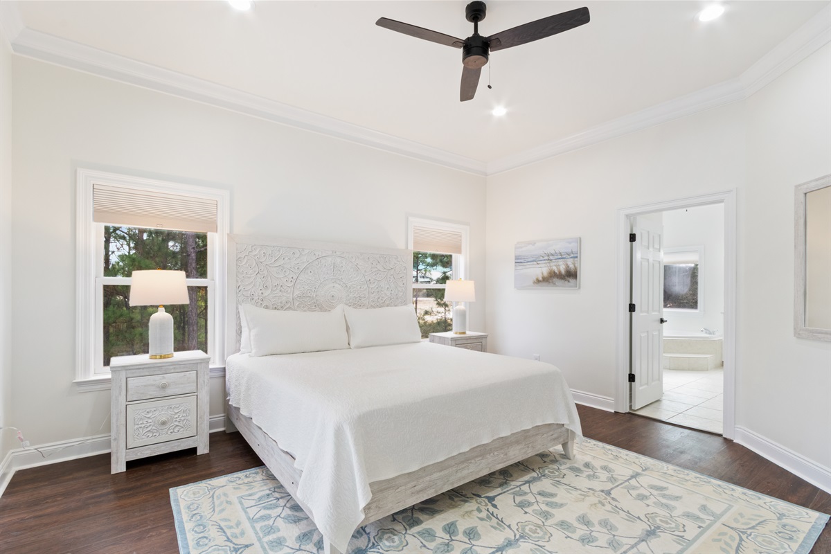 Gorgeous Master Bedroom-King Bed