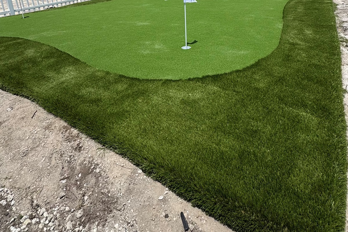 Putt putt golf on your stay