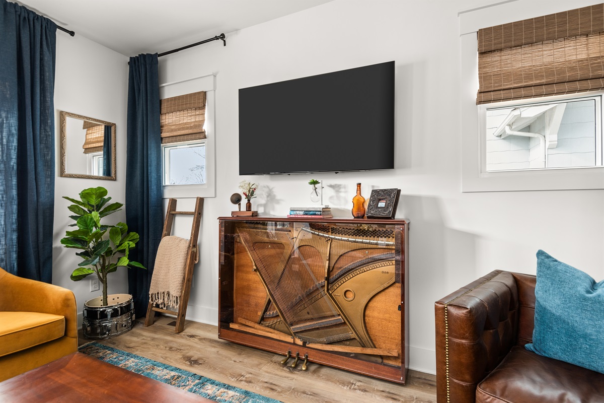 Main Living Space: Smart TV with streaming.