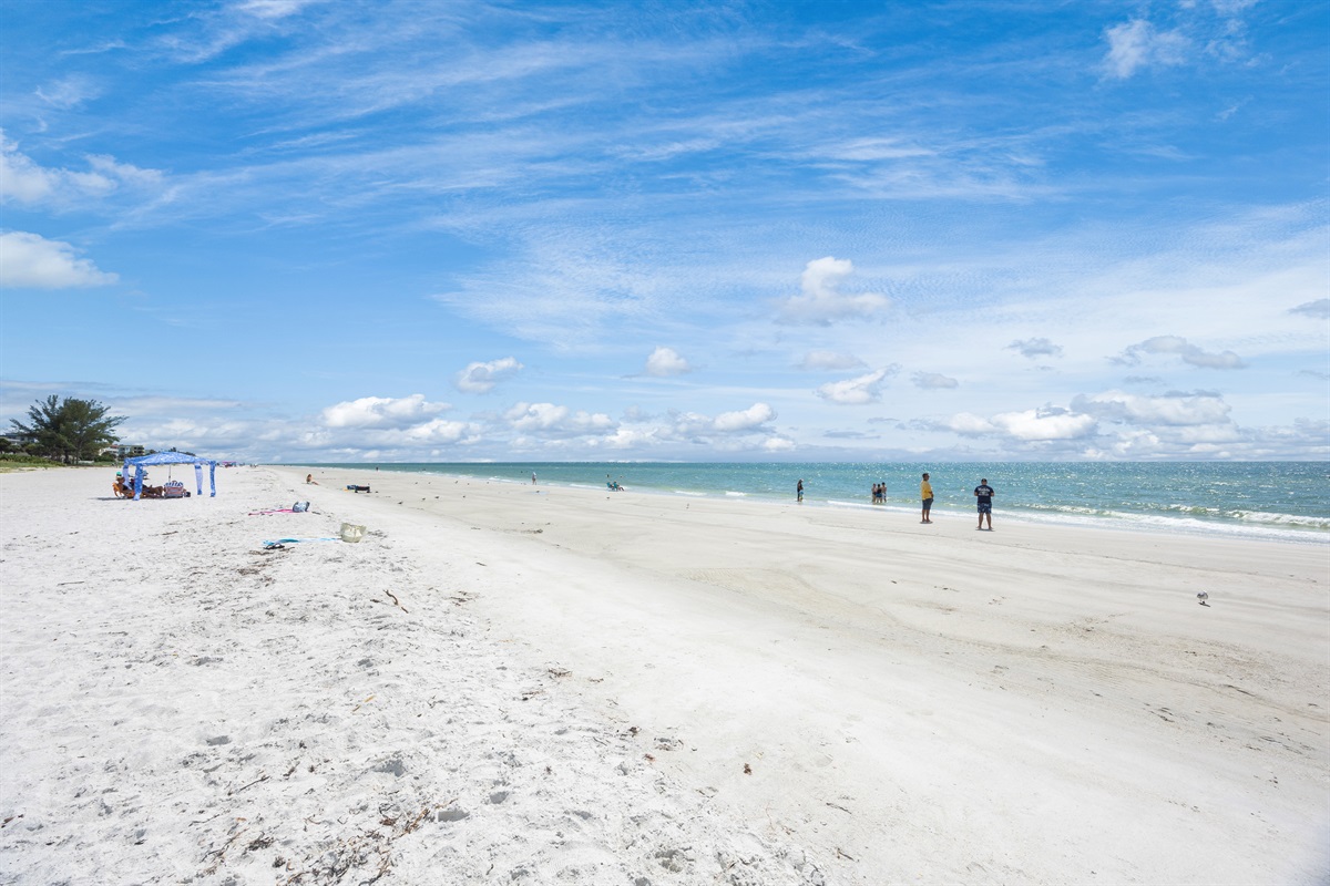 3 to 5 minute walk to Indian Rocks Beach!