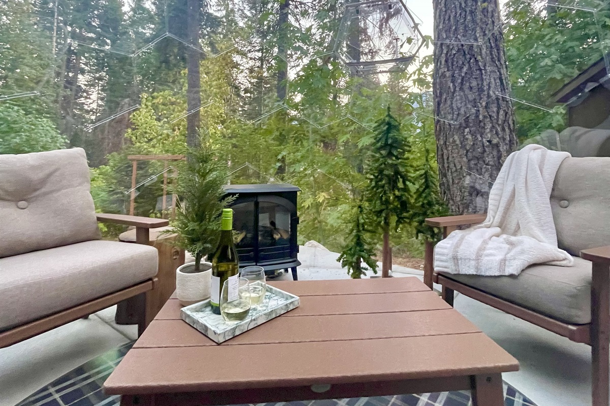 Geo Dome - lounging under the stars, all year round!