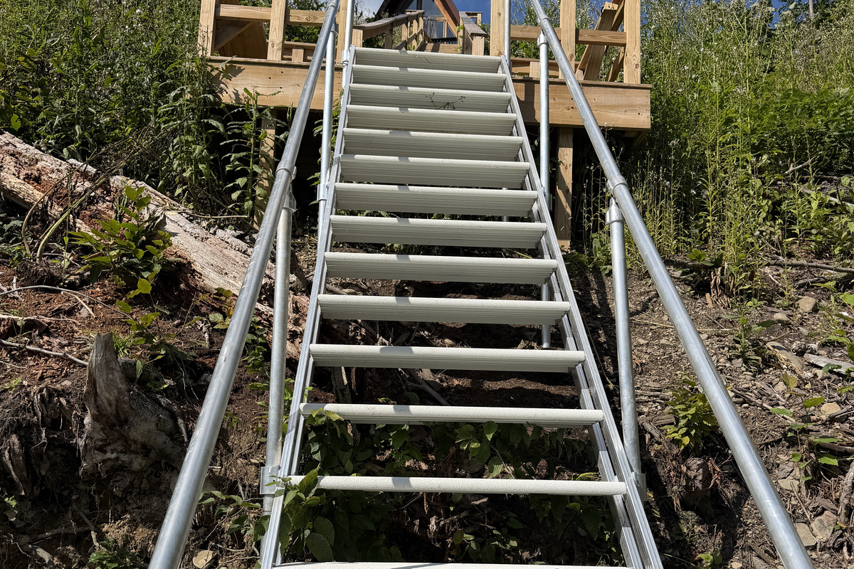 Stairs up to Casa Bella from water