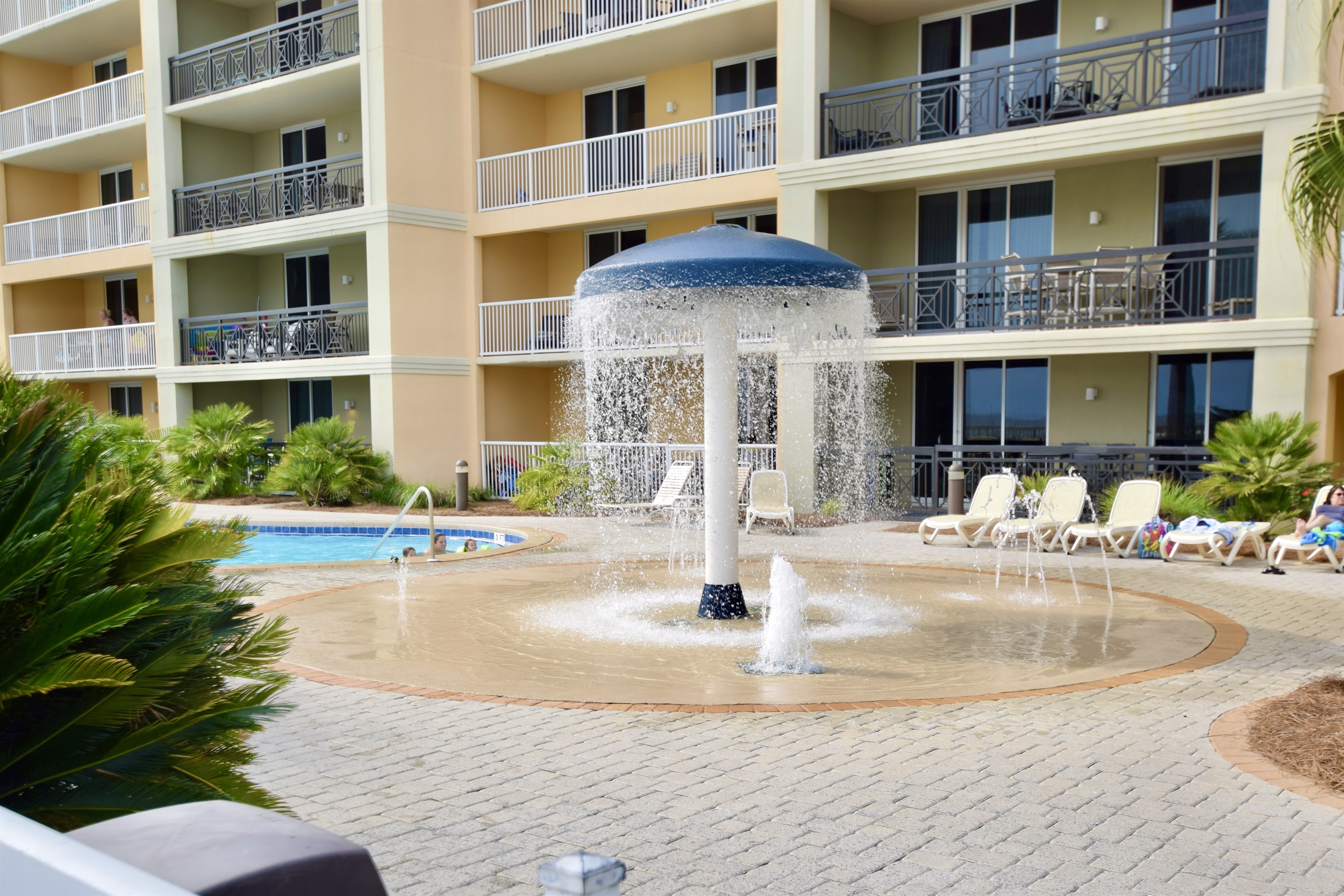 Azure Resort: Splash Pad