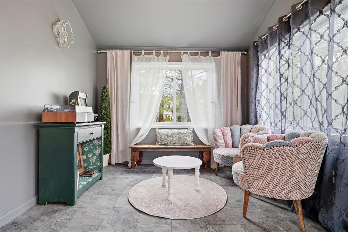 Enjoy music, play board games, or relax while hanging out—this quiet spot at Toby's Place is perfect for that.