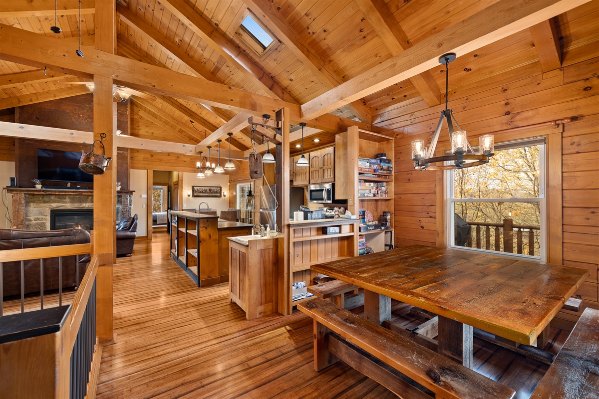 Entry/Diing Space