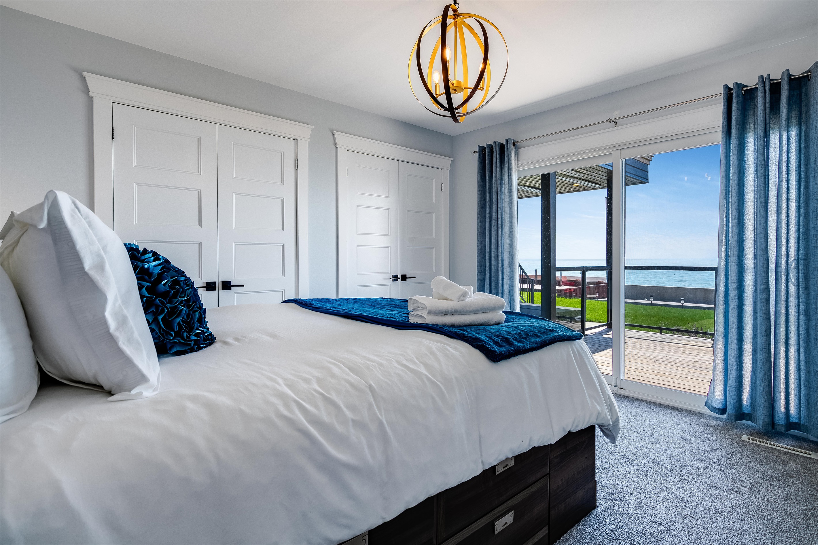 A soft palette and soft lighting for deep rest