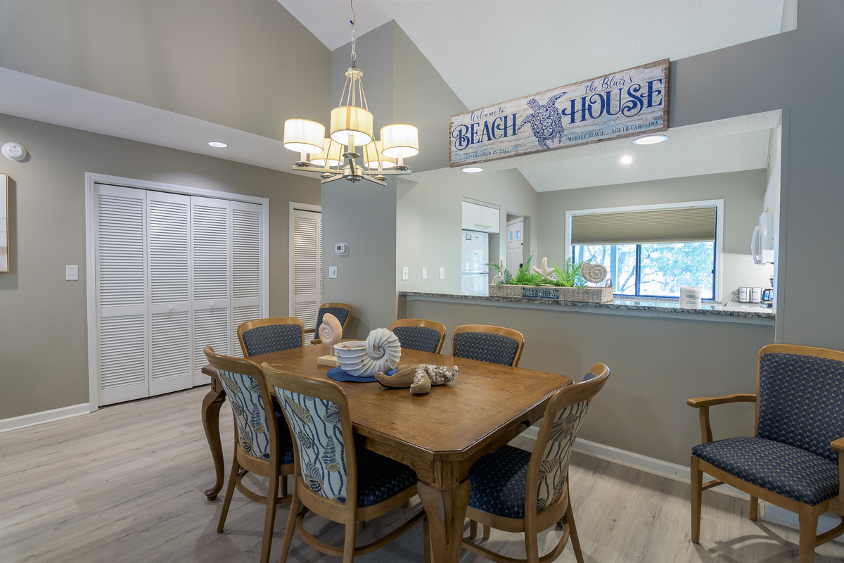 Dining area with seating for 8