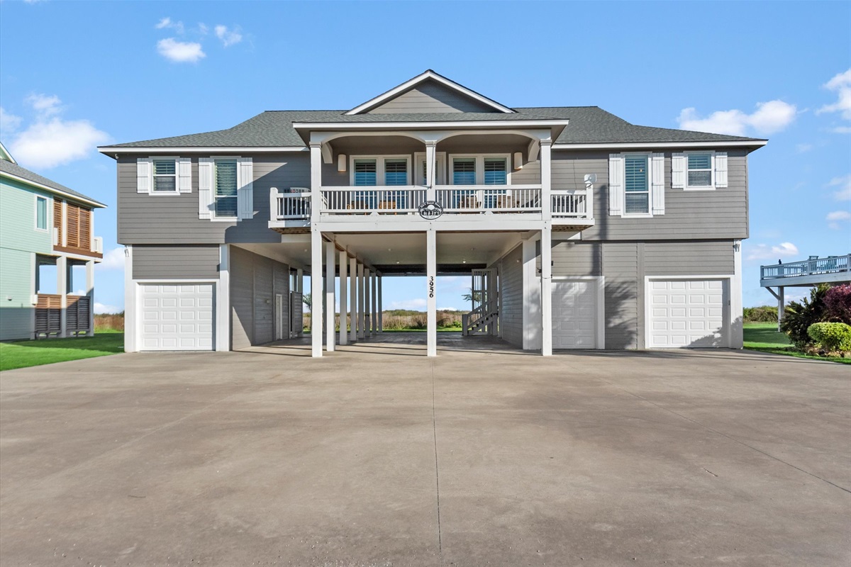 0fba4fb5935545fcb1a685a4e4d3f435 Large | Beachhouse | Texas | TX | Vacation Homes | Galveston | Crystal Beach | Kokomo | Breezy Days | Beachfront Elegance | Sunrise Serenity | Southern Sands Property Management, LLC