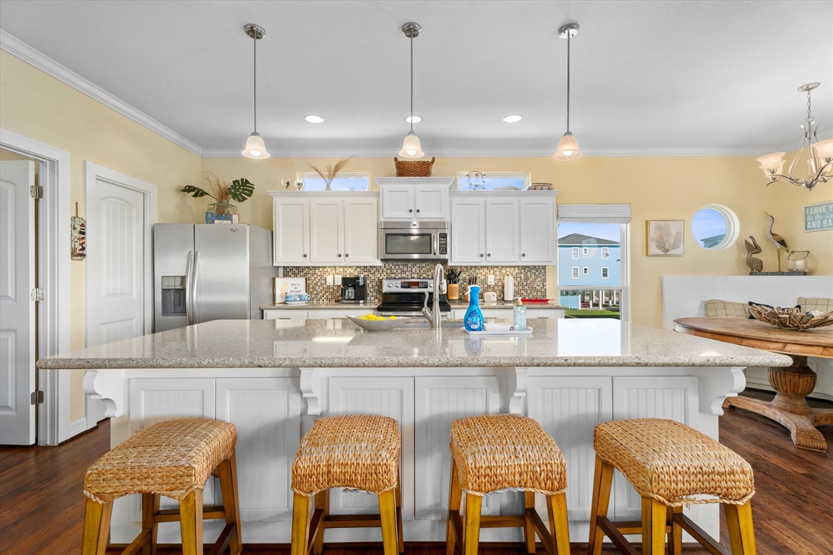 0fc70d3523334654902c952d4e3e9832 Large | Beachhouse | Texas | TX | Vacation Homes | Galveston | Crystal Beach | Kokomo | Breezy Days | Beachfront Elegance | Sunrise Serenity | Southern Sands Property Management, LLC