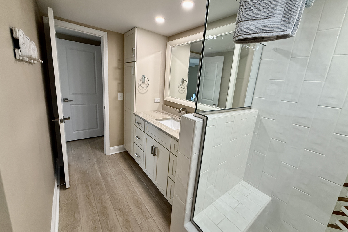 Primary En Suite Bath