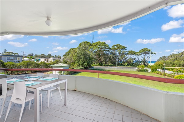 The morning sun streams on to the balcony and it's lovely to sit and enjoy the view.