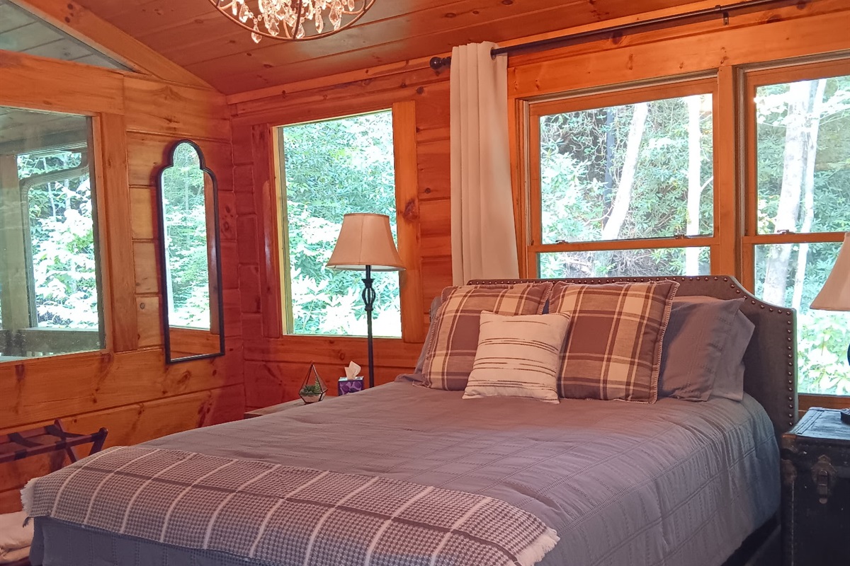 New mattress, boxspring & bedding (Aug 2025)