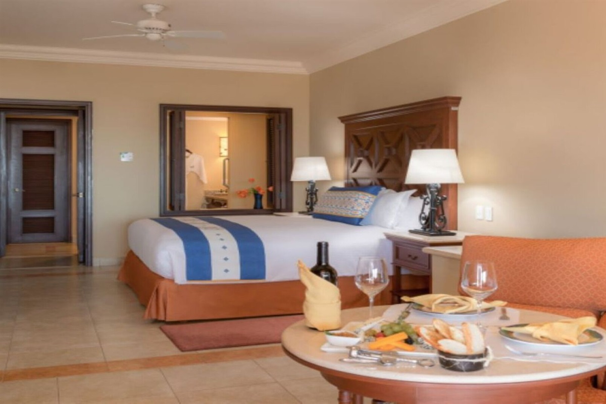 Owner Executive Suite at the Sunset Beach, Vacation Travel Exclusives