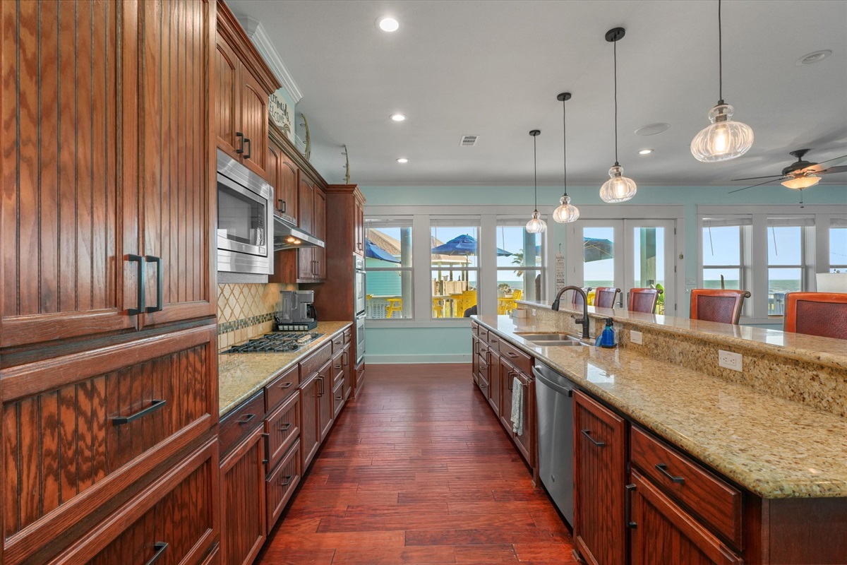 1023d96c81ce4422b77b22d802048985 Large | Beachhouse | Texas | TX | Vacation Homes | Galveston | Crystal Beach | Kokomo | Breezy Days | Beachfront Elegance | Sunrise Serenity | Southern Sands Property Management, LLC