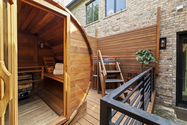 Quaint zen garden with cedar barrel sauna & cold plunge.