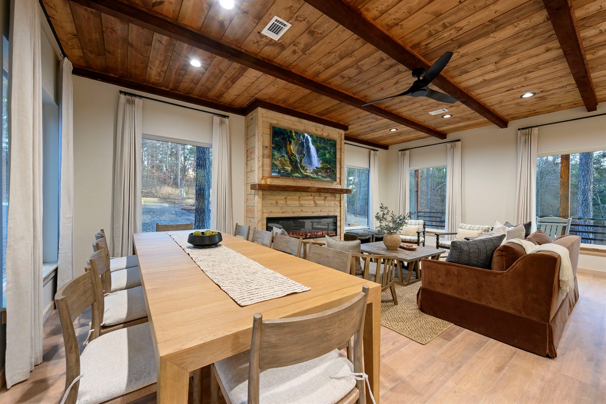 Large dining table perfect for family meals and late-night laughs 🍽️