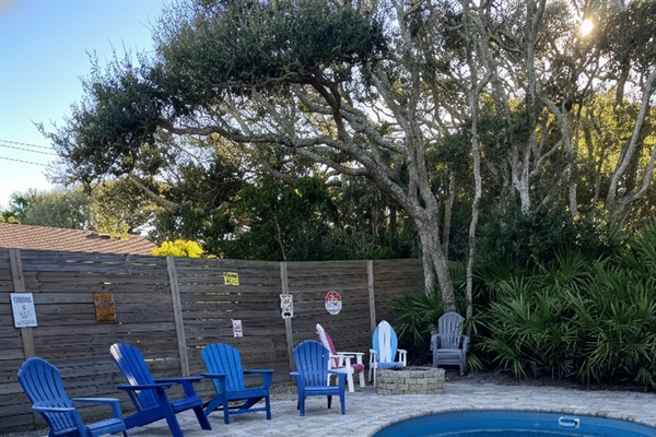 Pool Seating - Fire Pit