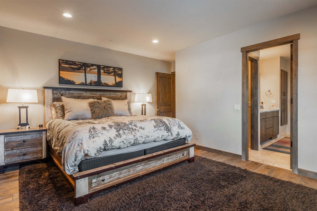 Perched on the top level, the primary suite of Triple Black offers and en-suite bath, added privacy, and beautiful light.