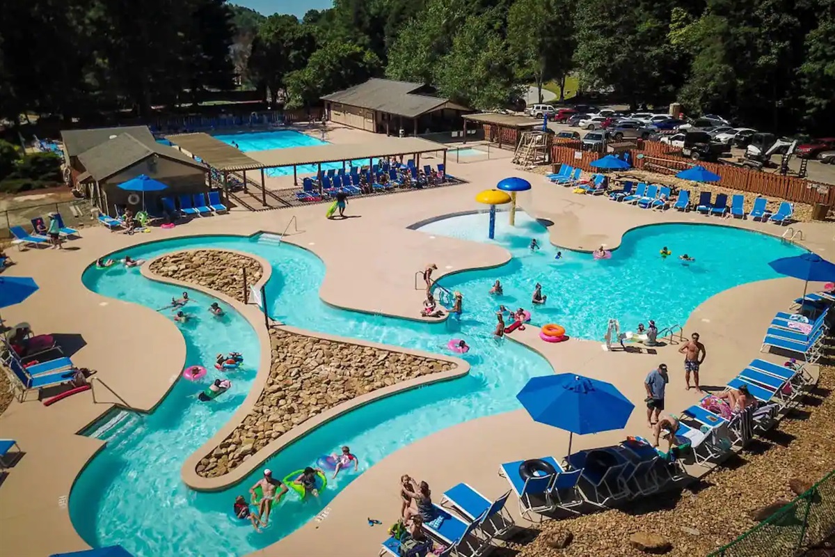 Swimming Pool/Lazy River - Resort Amenity