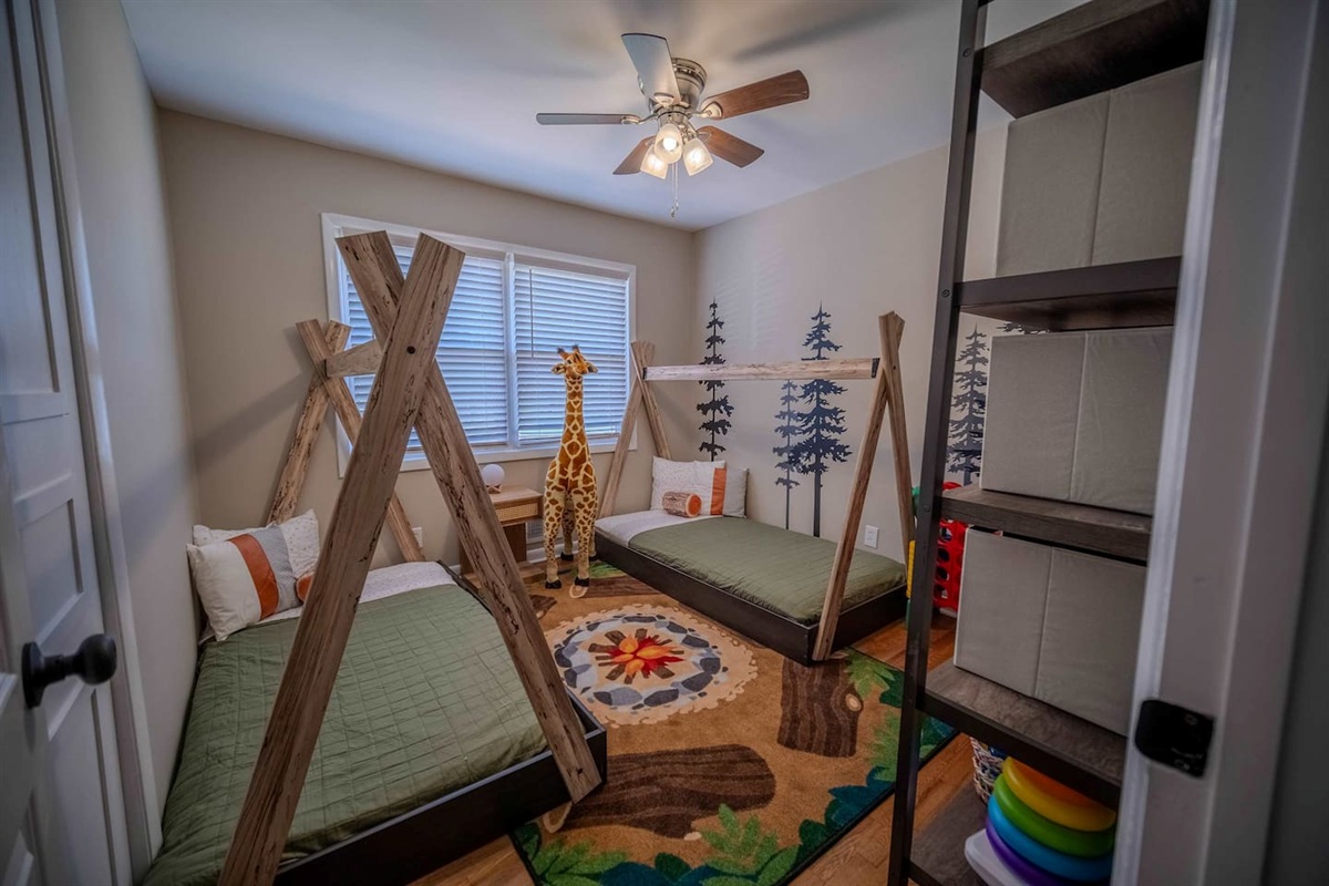 Bedroom 3: Teepee Kids Room