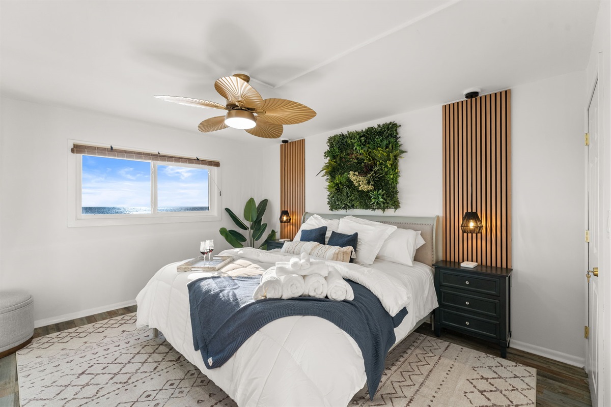Enjoy the tropical wall accents and the powerful ceiling fan
