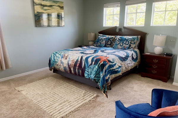 Queen room 