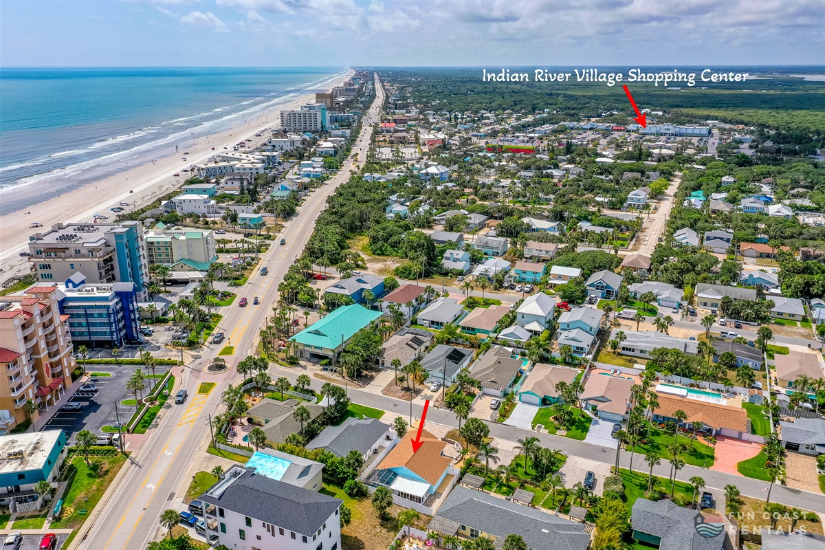 Only a 2 minute drive to the 3rd Avenue Commercial District!