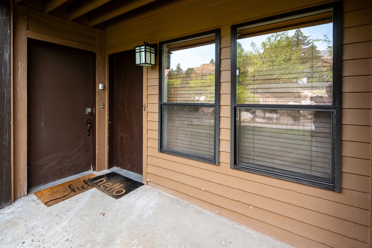Entrance to Cozy Mountain Retreat