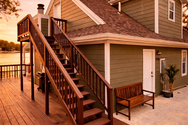 Cove-Out Cottage Sideview