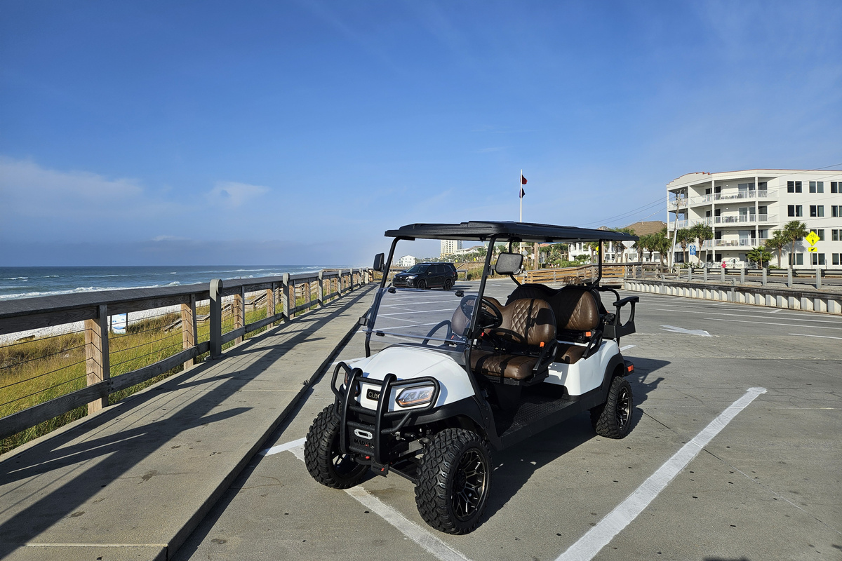 6 Person Lithium Golf Cart