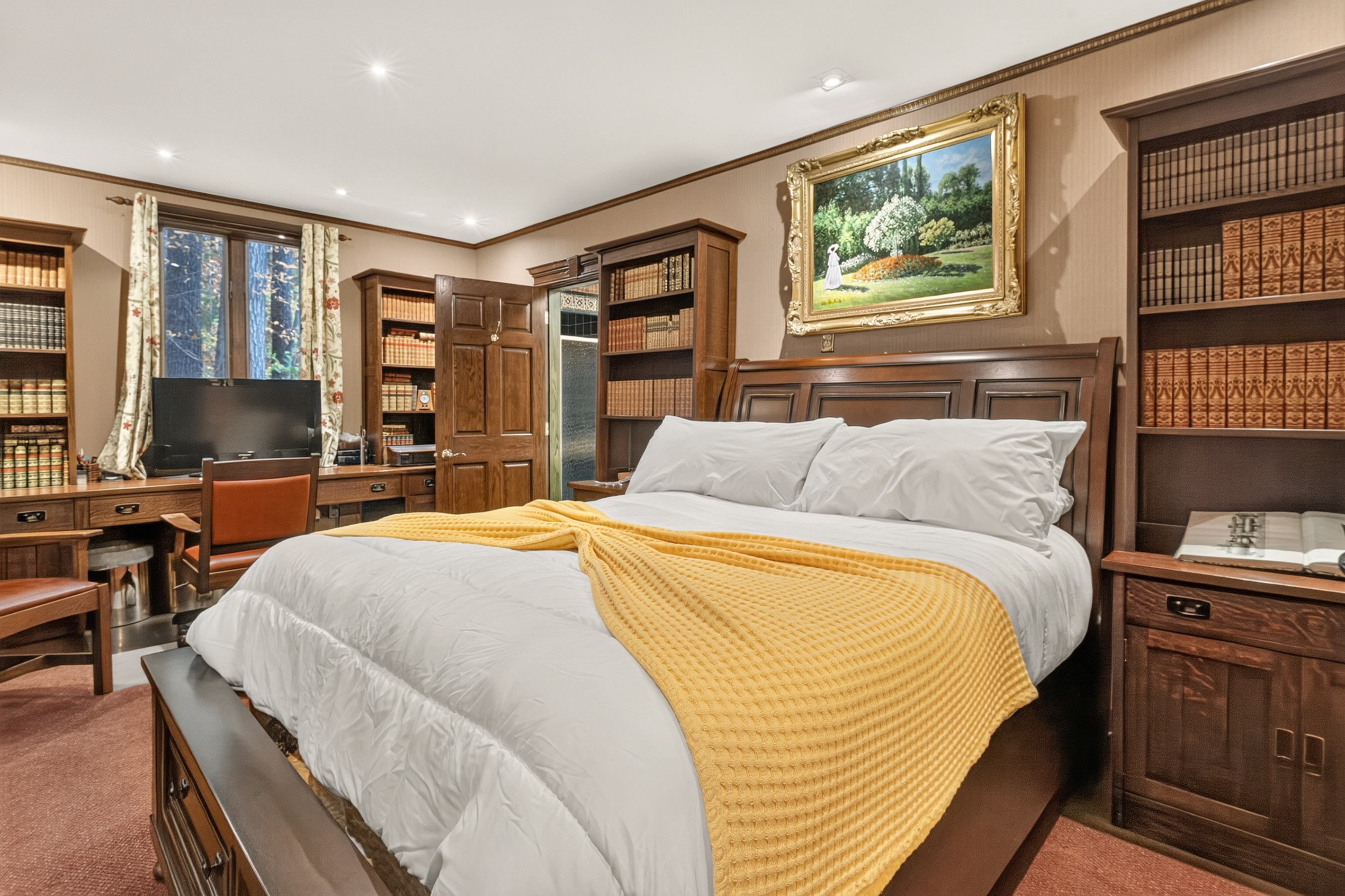 Main house- primary bedroom