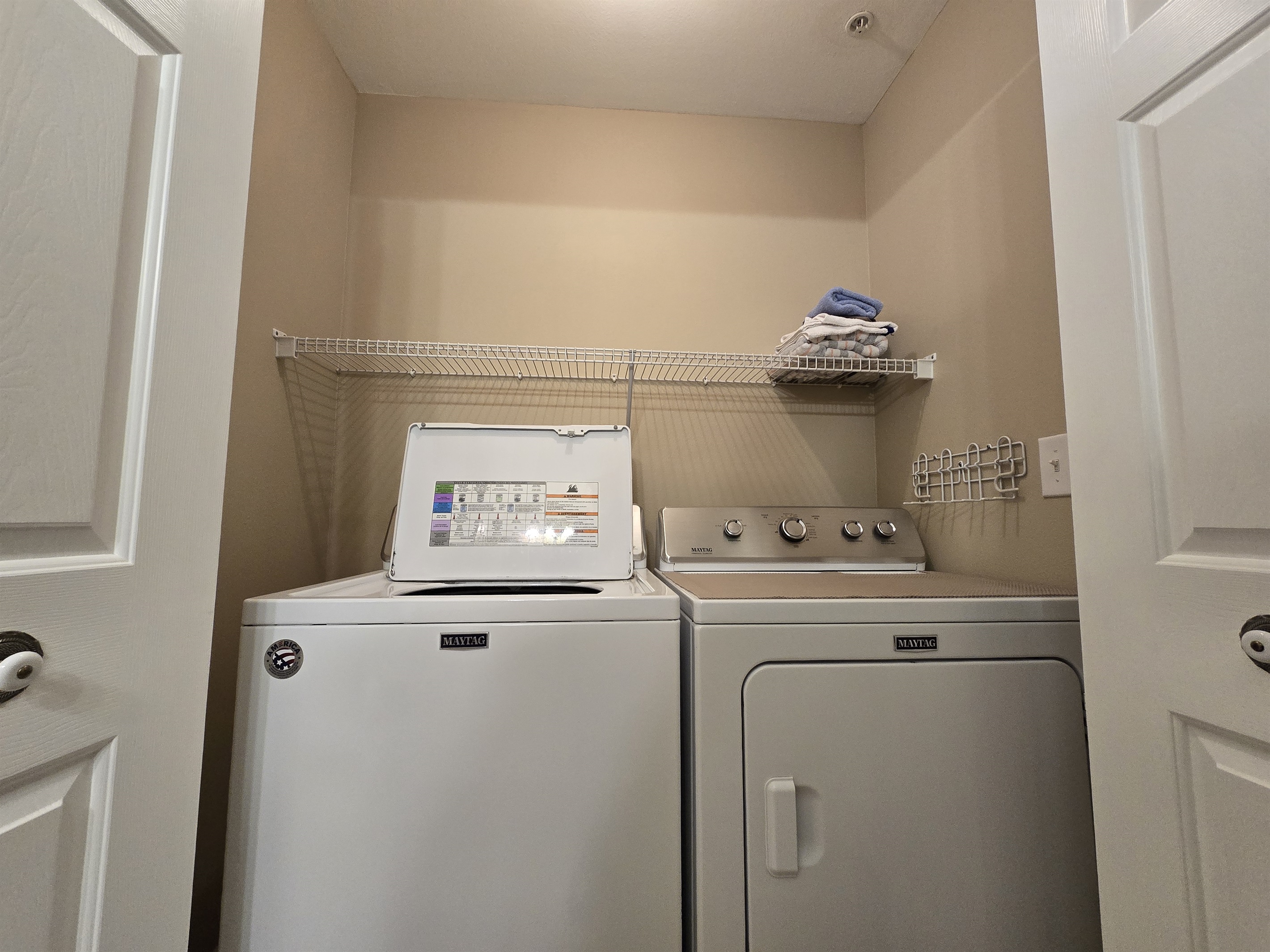 Washer/Dryer Access in Hall Bath