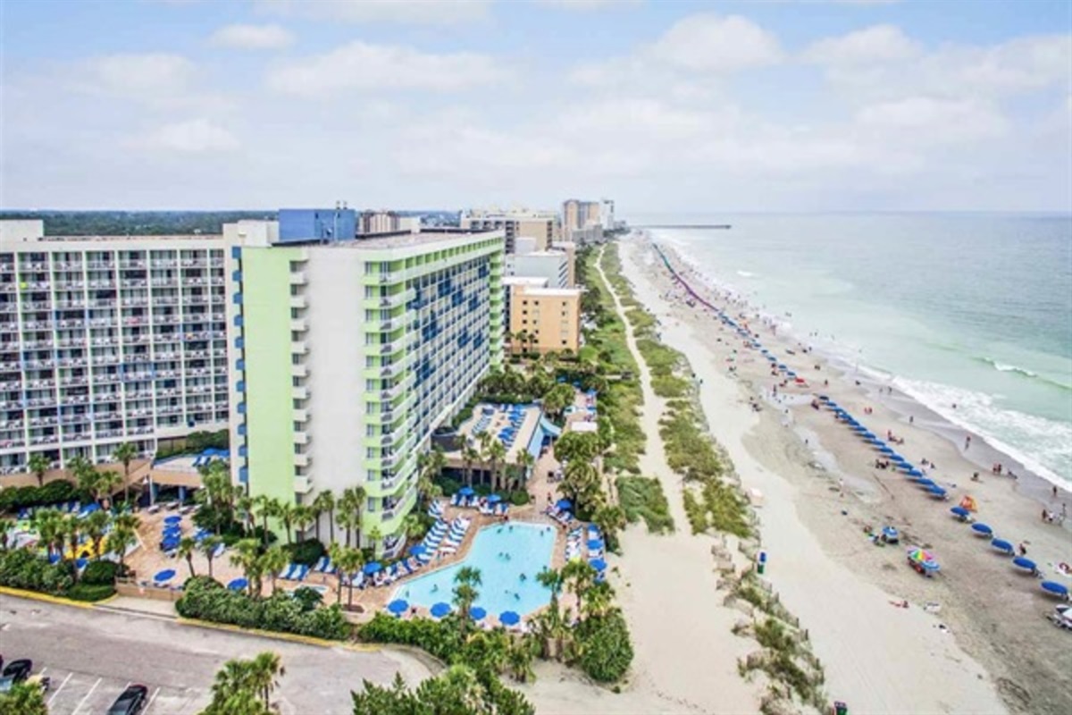 Lots of Local Food and Entertainment Nearby