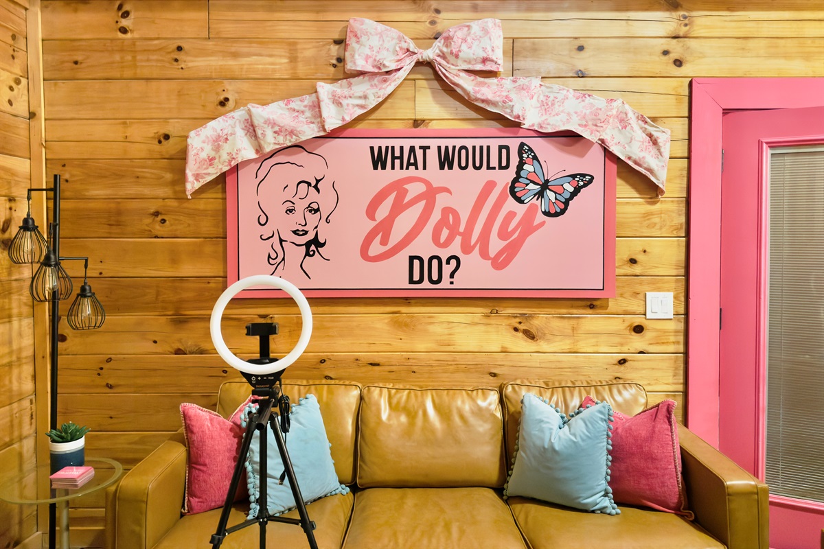 NEW giant bow added w/ ring for selfies