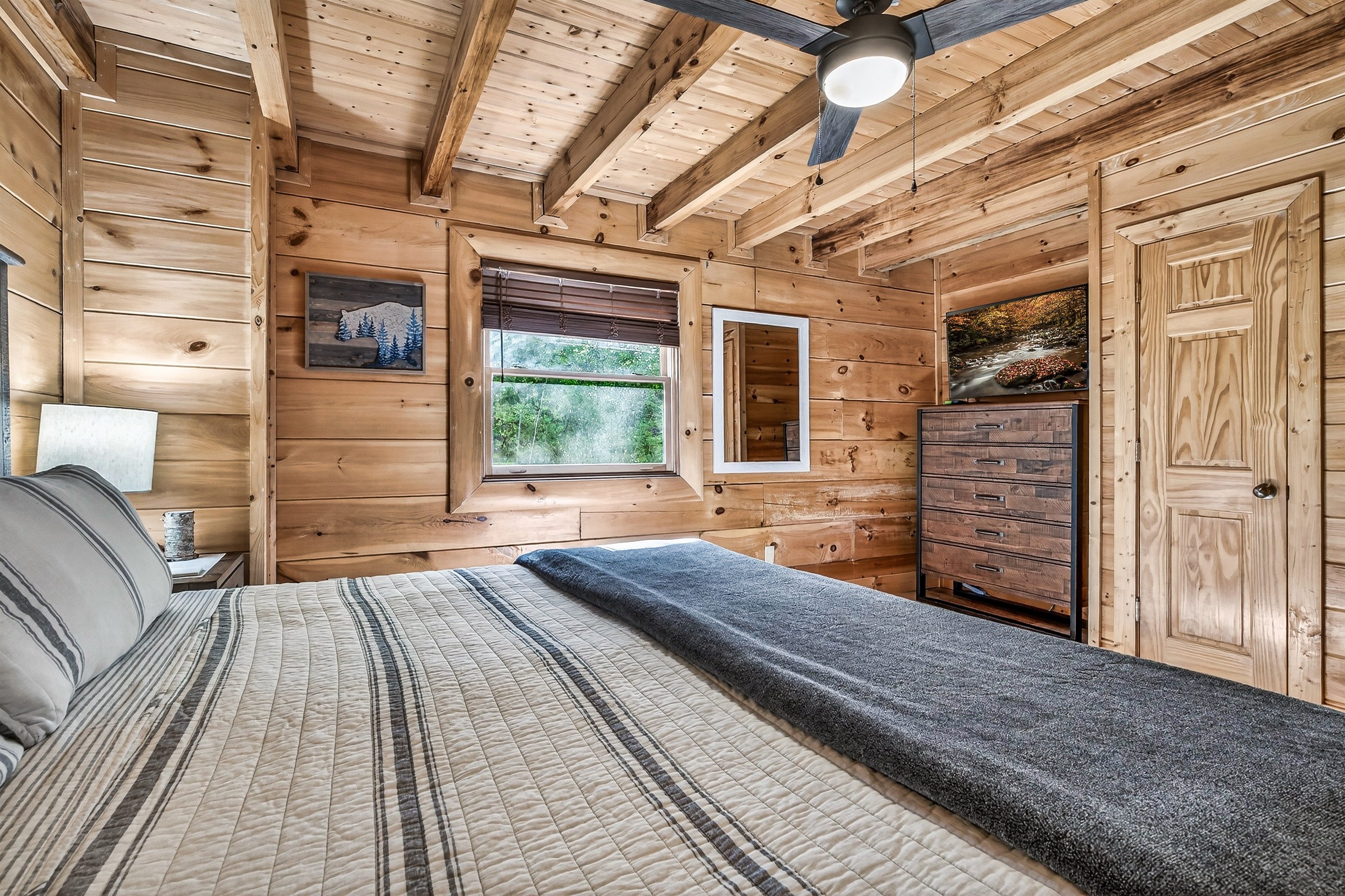 Spend an afternoon lounging on the comfortable king bed watching the 50" 4k Roku TV with Xfinity cable and your streaming services.