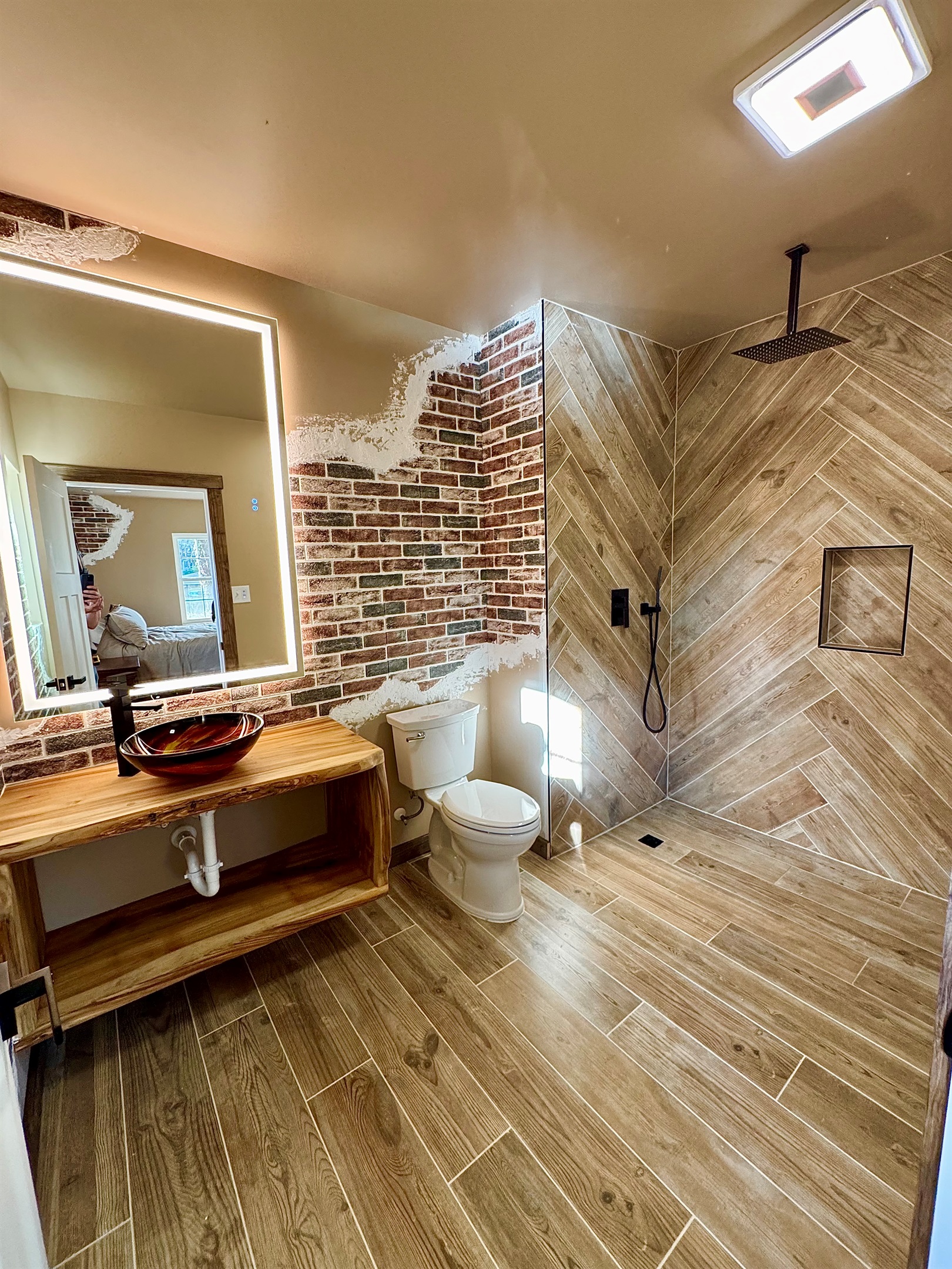 Large zero entry curb, less shower
