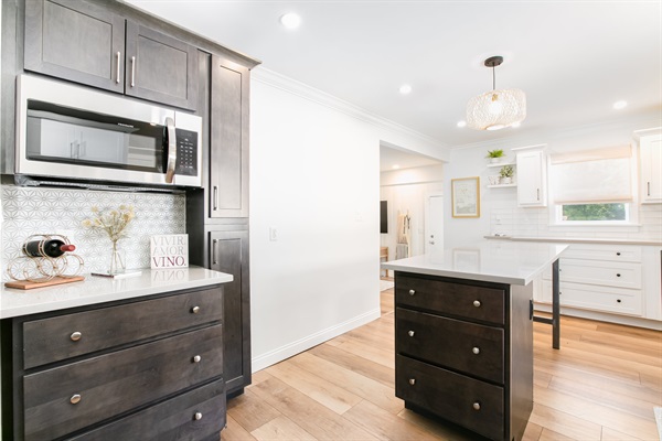 Cozy, Freshly Updated 3BR Home 5 Min from ND, photo 12