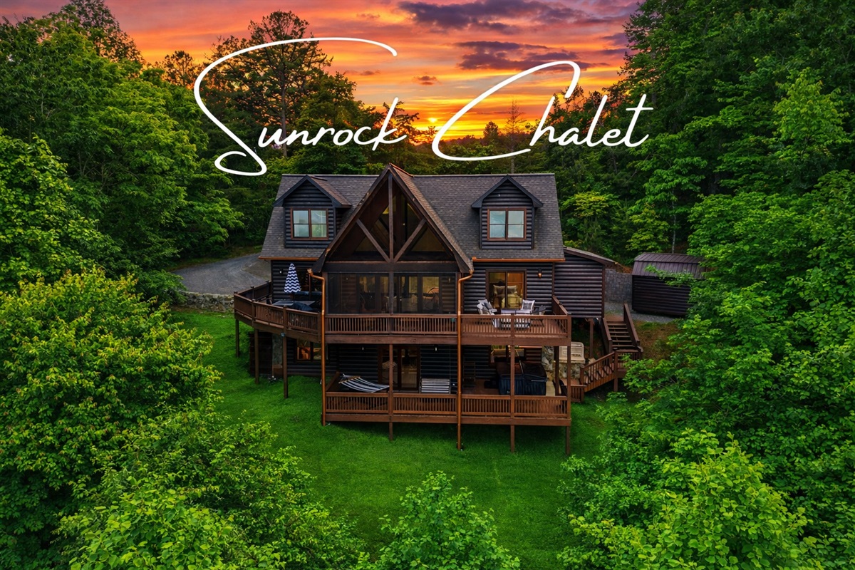 Welcome to Sunrock Chalet where luxury unfolds in every detail, framed by panoramic mountain views and a laid-back modern vibes.