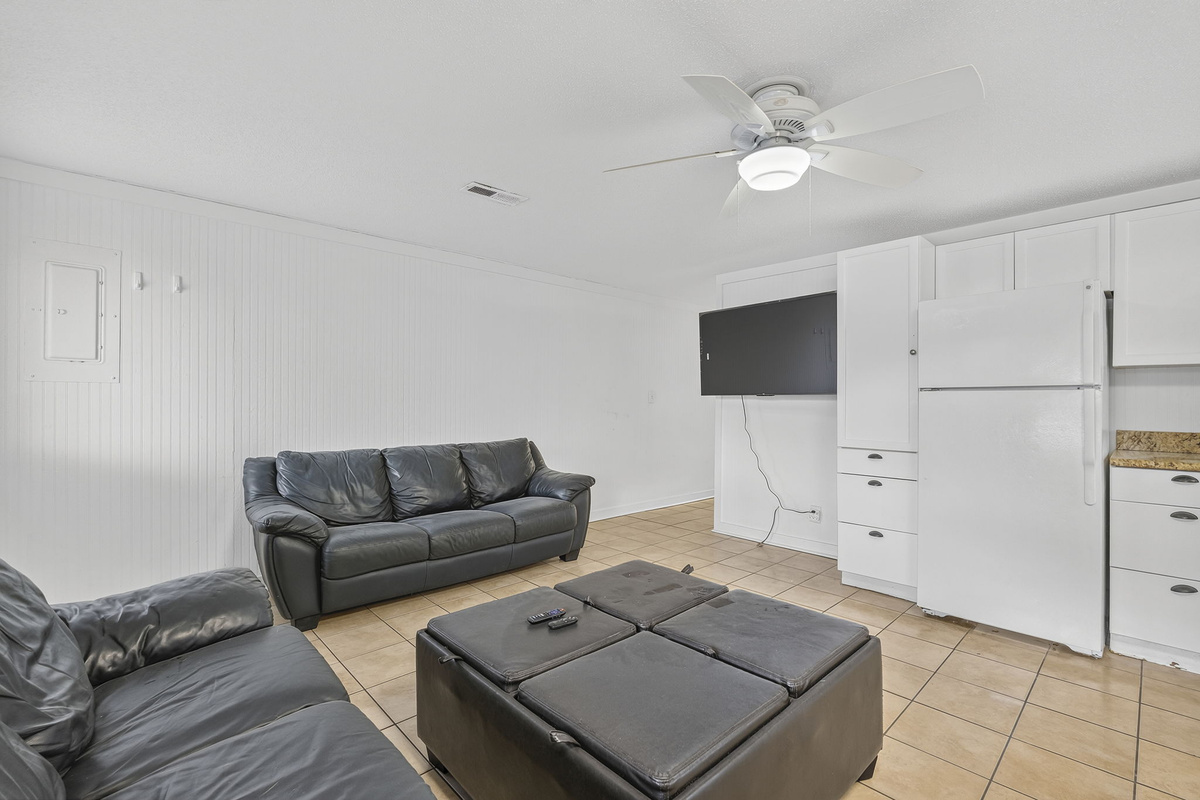 Living Room and Kitchen Unit 4