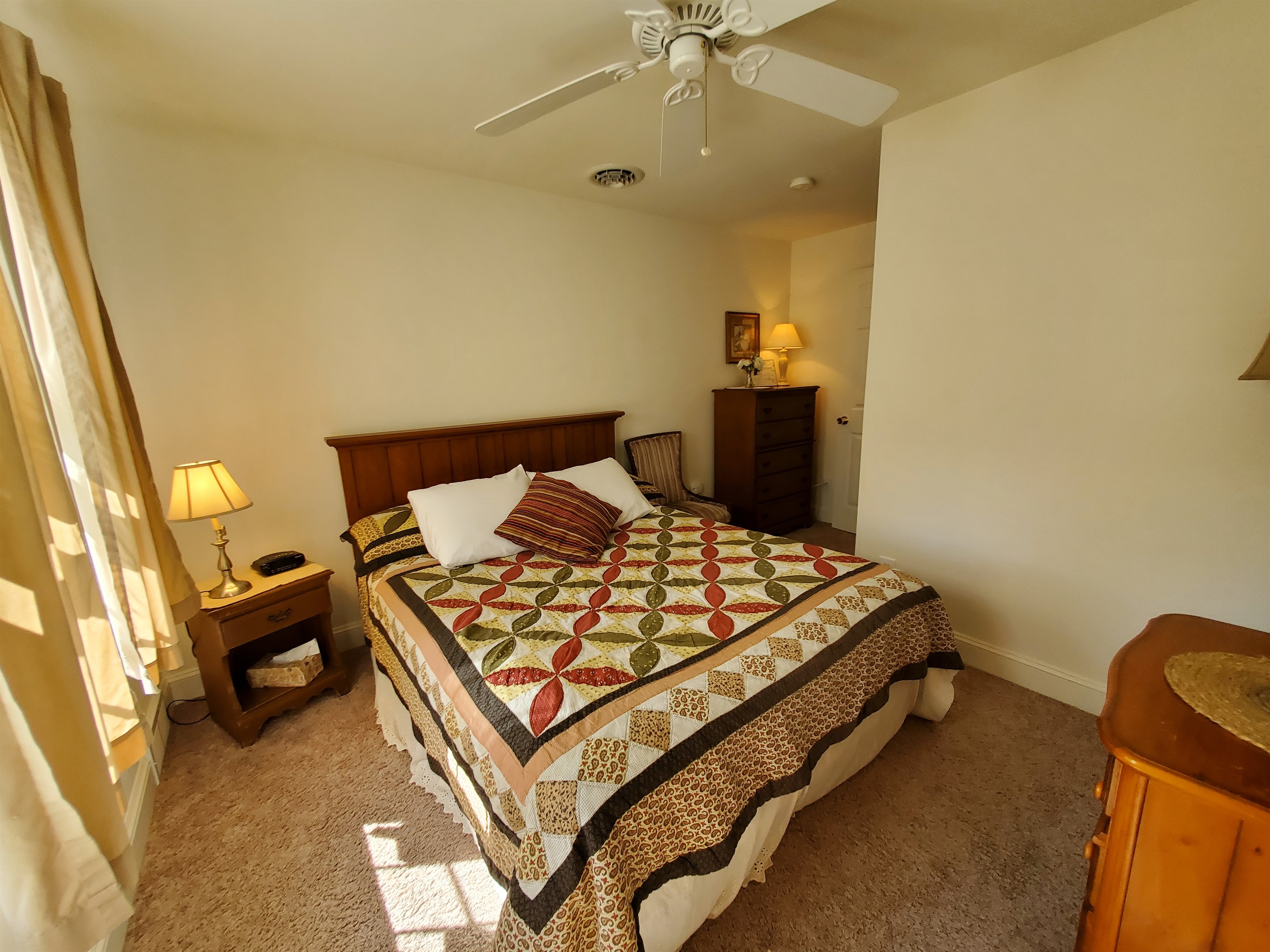 Queen bedroom  #2