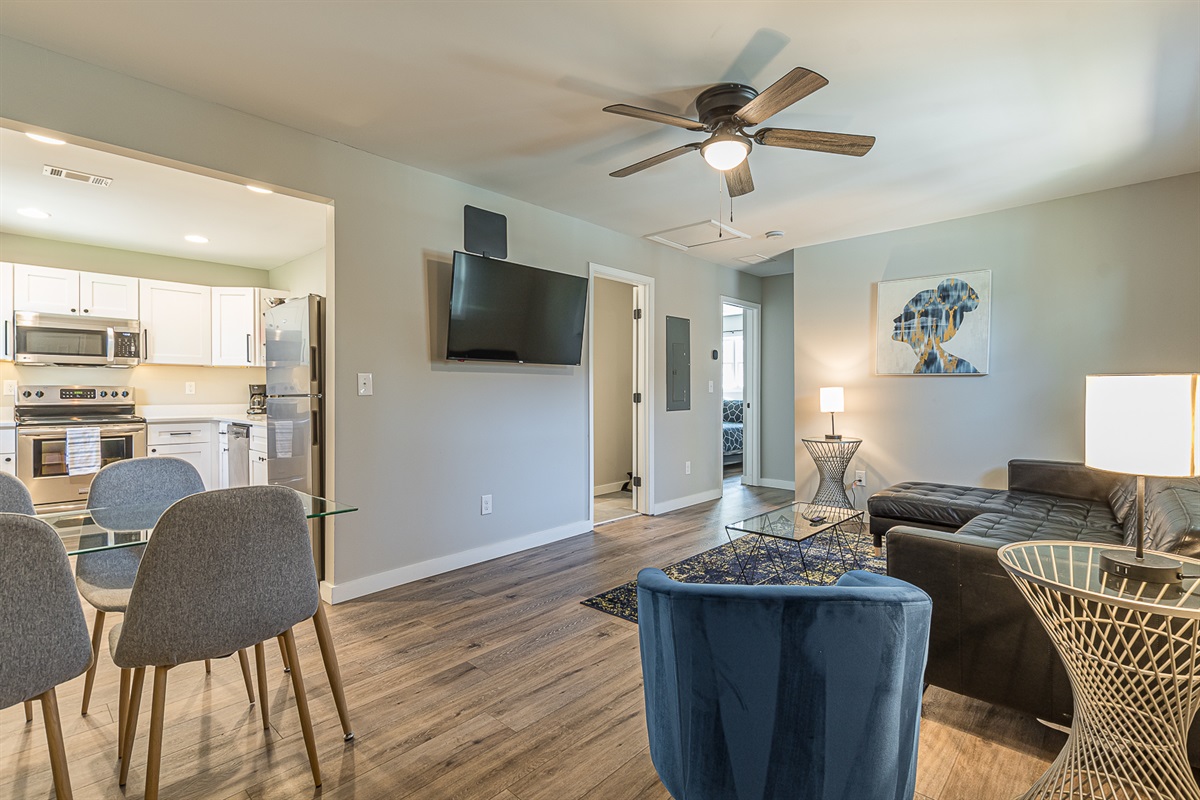 Flow between the dining, living and kitchen