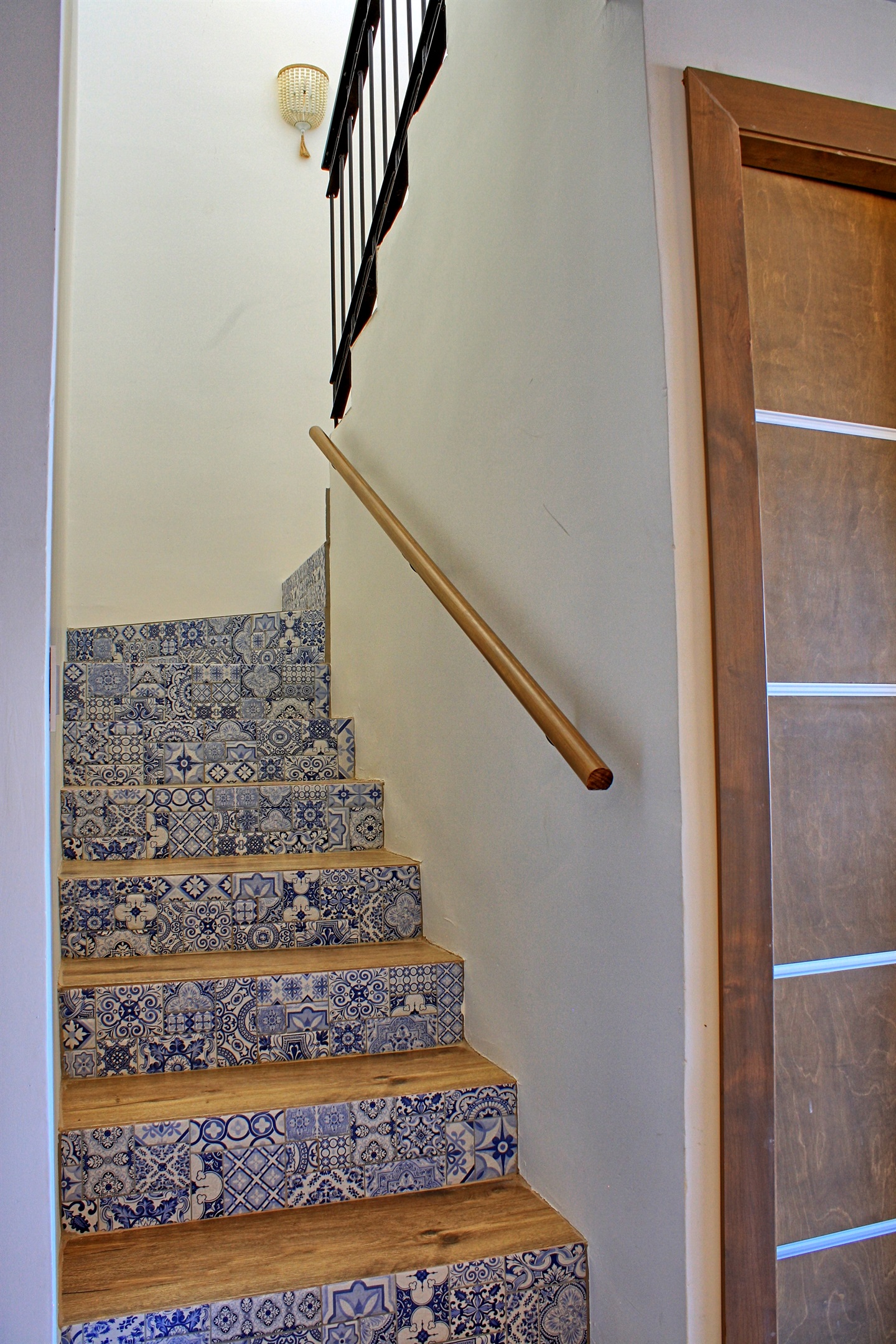 interior stairs to the penthouse