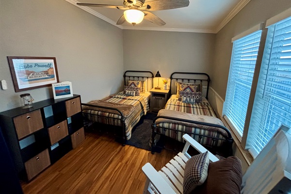 Bedroom #3 featuring (2) Twin Beds