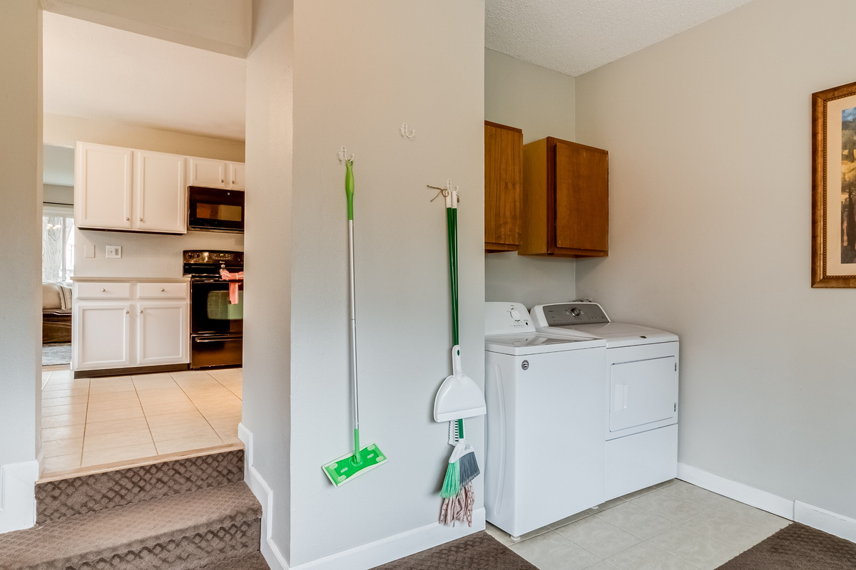 Convenient Laundry On-Site 🧺

A washer and dryer are conveniently located right in the rec room, making it easy to keep up with laundry during your stay—especially helpful for families and longer visits!