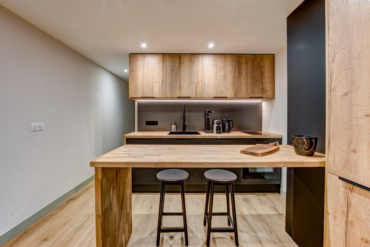 ELEVATED & CONTEMPORARY