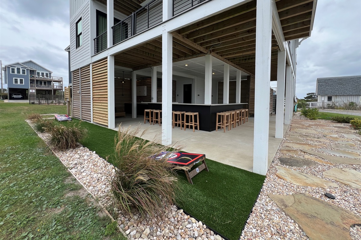 2025 Newly added outdoor living space!