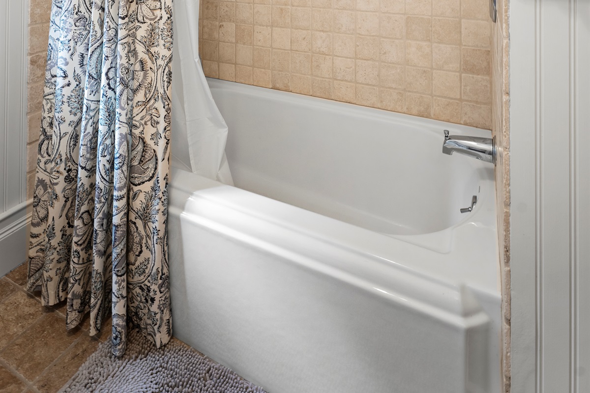 A bathtub for perfect relaxation!