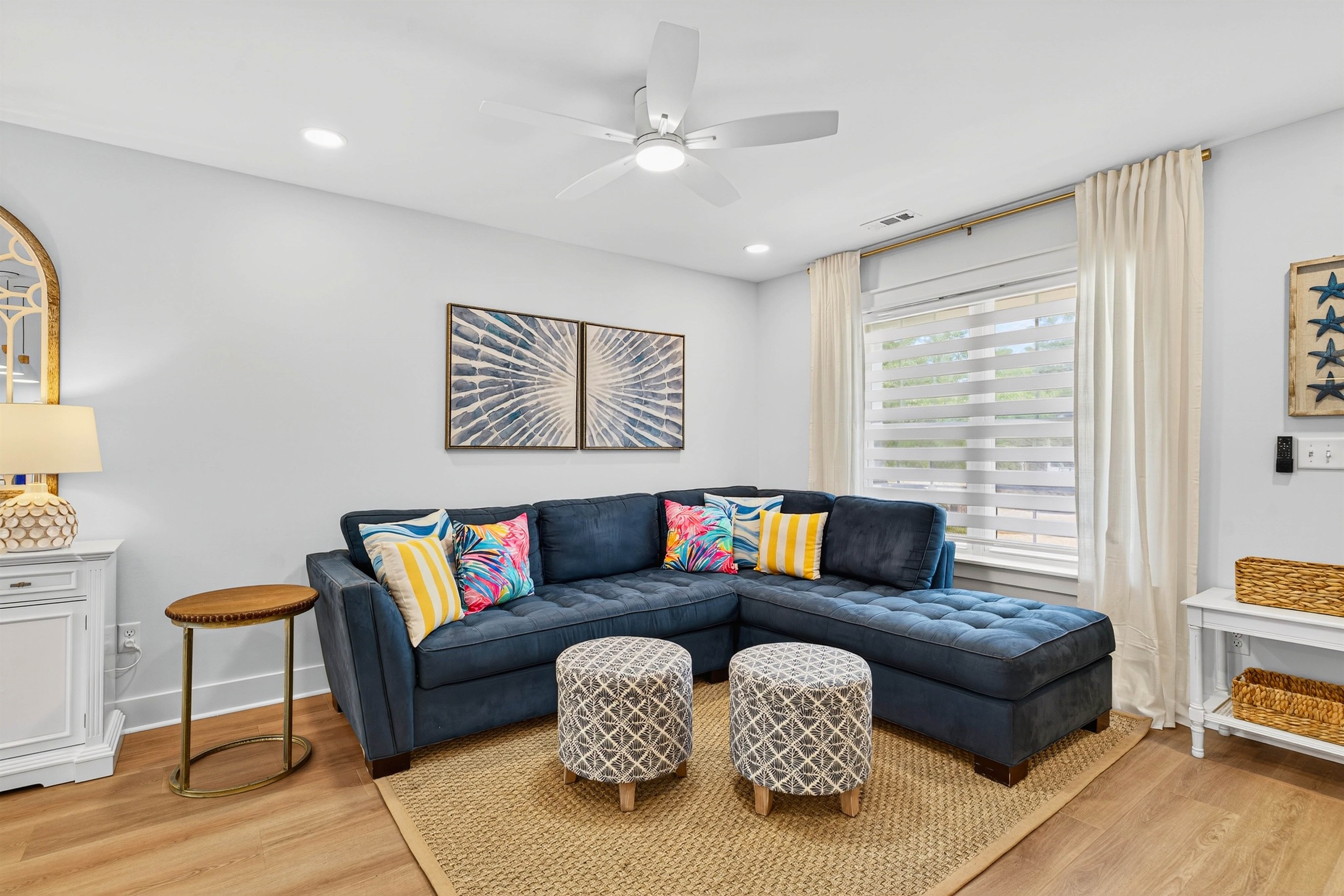 New No-Step Cottage, Walk to Beach